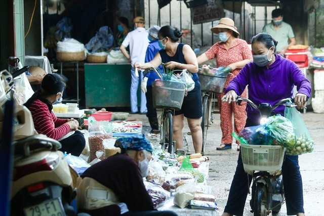Táo Nhật giá 1,5 triệu/kg, bưởi Việt Nam giá 9.000 đồng/quả - Hình 4 Tao Nhat gia 1,5 trieu/kg, buoi Viet Nam gia 9.000 dong/qua-Hinh-4