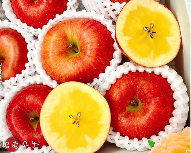 Táo Nhật giá 1,5 triệu/kg, bưởi Việt Nam giá 9.000 đồng/quả Tao Nhat gia 1,5 trieu/kg, buoi Viet Nam gia 9.000 dong/qua