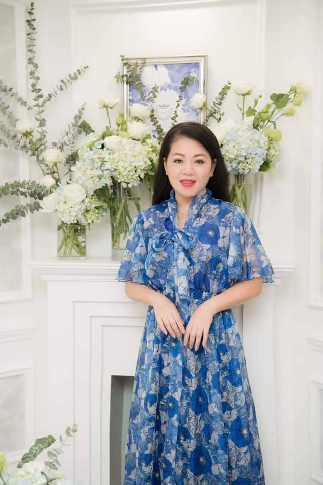 Nhan sắc trẻ trung của ca sĩ Anh Thơ tuổi 45 - Hình 2 Nhan sac tre trung cua ca si Anh Tho tuoi 45-Hinh-2