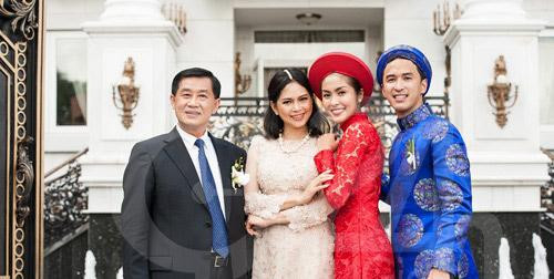 Những bà mẹ chồng quyền lực, sở hữu khối tài sản khổng lồ của sao Việt - Hình 3 Nhung ba me chong quyen luc, so huu khoi tai san khong lo cua sao Viet-Hinh-3
