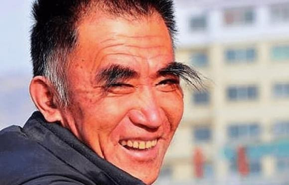 Nếu thấy lông ở vị trí này dài ra là dấu hiệu của sự trường thọ Neu thay long o vi tri nay dai ra la dau hieu cua su truong tho