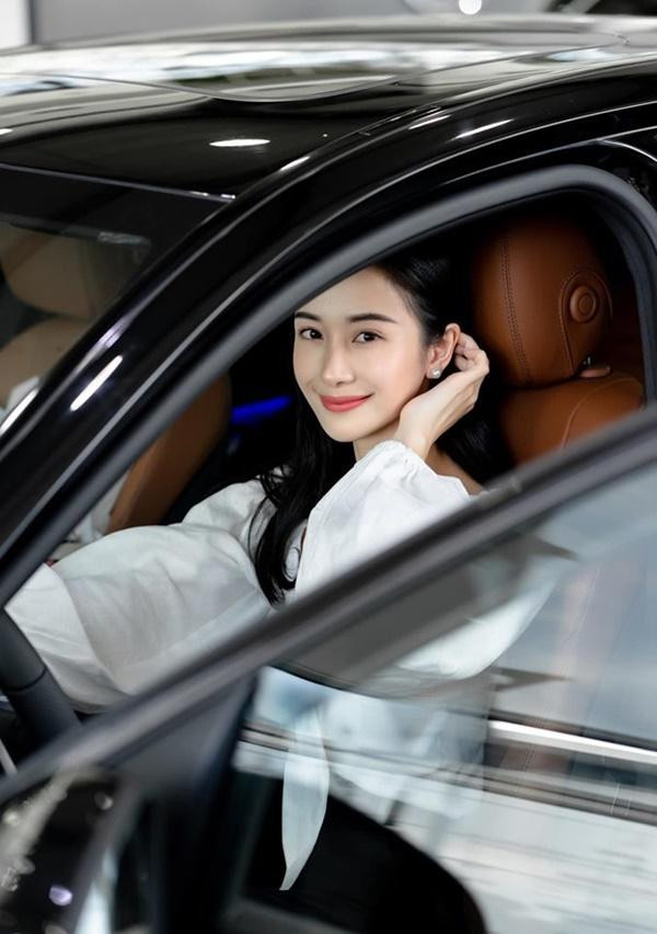 Dàn mỹ nhân "Tháng Năm Rực Rỡ": Người sở hữu 6 sổ đỏ, kẻ mua xe - Hình 4 Dan my nhan