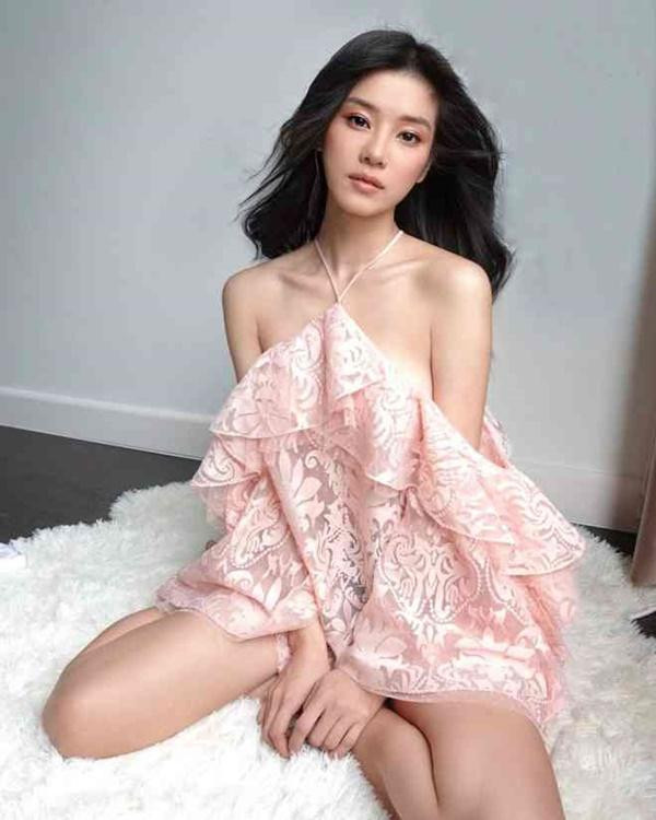 Dàn mỹ nhân "Tháng Năm Rực Rỡ": Người sở hữu 6 sổ đỏ, kẻ mua xe Dan my nhan