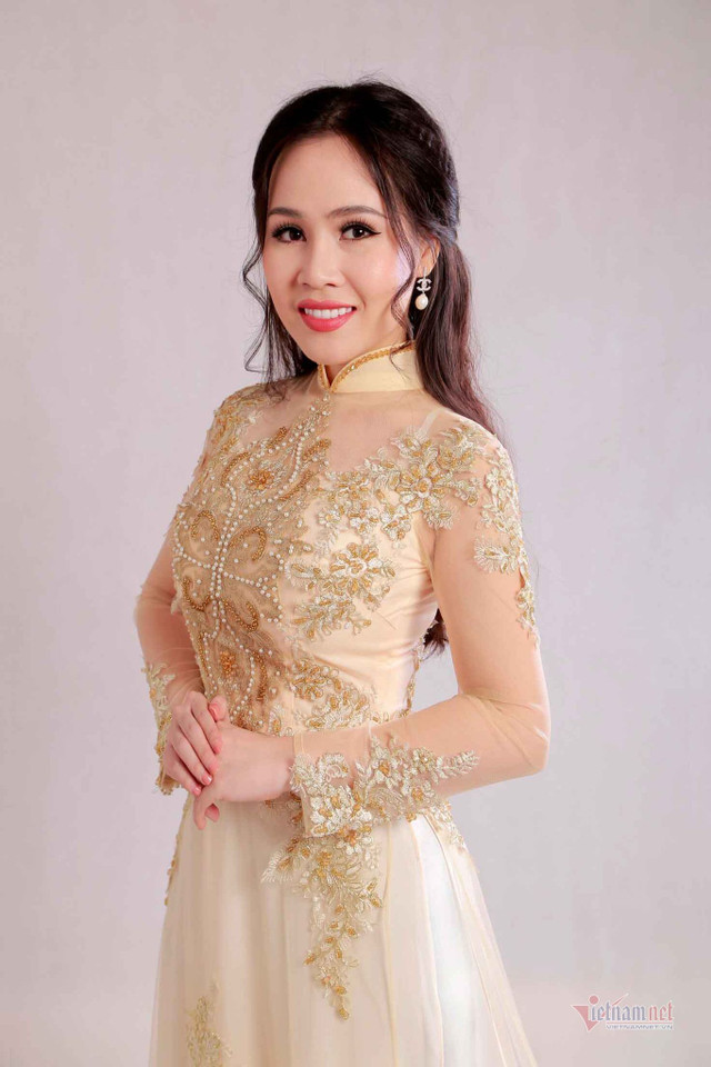 "Diễn viên lùn nhất showbiz Việt" mong sớm đoàn tụ với chồng Tây - Hình 13