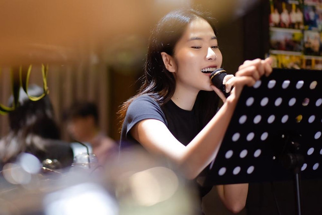 Nam Em "lì đòn" cover nhưng lần này netizen chê rung lạc cả giọng Nam Em