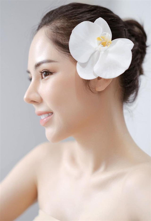 Cơ duyên đưa Bạch Lan Phương đến với người tình trẻ Huỳnh Anh Co duyen dua Bach Lan Phuong den voi nguoi tinh tre Huynh Anh