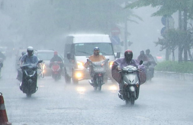 Thời tiết ngày 30/8, nhiều khu vực có mưa dông, khả nãng xảy ra lốc Thoi tiet ngay 30/8, nhieu khu vuc co mua dong, kha nang xay ra loc