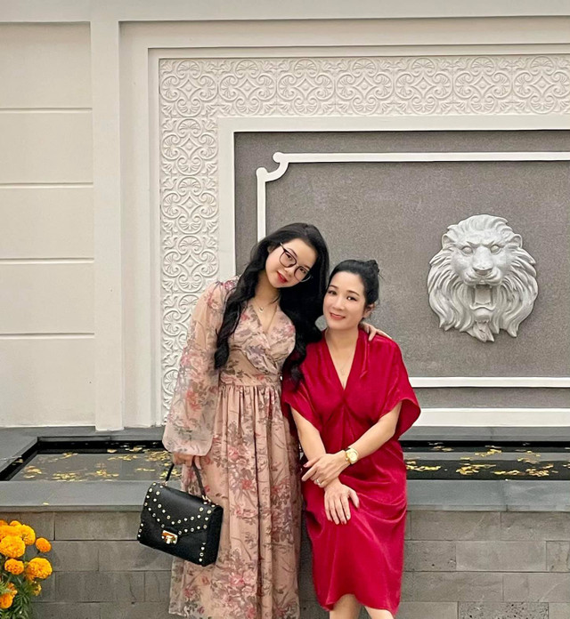 Thanh Thanh Hiền tuổi 52: Làm mẹ đơn thân, sống an yên bên con gái - Hình 17 Thanh Thanh Hien tuoi 52: Lam me don than, song an yen ben con gai-Hinh-17