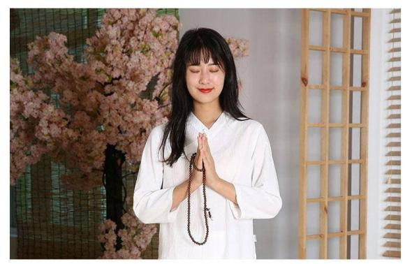 Phật giáo: Người có tướng tốt thường có 5 điềm lành trên người - Hình 3 Phat giao: Nguoi co tuong tot thuong co 5 diem lanh tren nguoi-Hinh-3