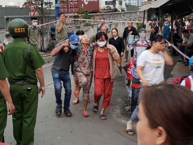 Thương tâm: Cháy nhà, 6 người ở TP Thủ Đức tử vong - Hình 4 Thuong tam: Chay nha, 6 nguoi o TP Thu Duc tu vong-Hinh-4