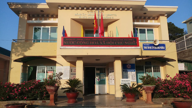 2 chủ tịch phường ở Đà Lạt sử dụng ma túy: 1 người đã nghiện thời gian dài - Hình 2 2 chu tich phuong o Da Lat su dung ma tuy: 1 nguoi da nghien thoi gian dai-Hinh-2