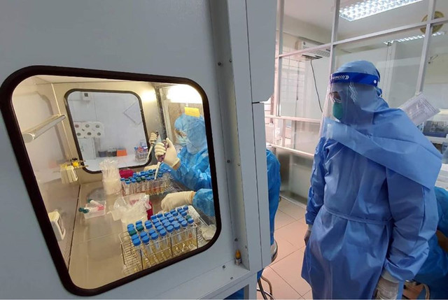 Nóng: Truy vết được 9 trong nhóm 10 người nhập cảnh trái phép Nong: Truy vet duoc 9 trong nhom 10 nguoi nhap canh trai phep