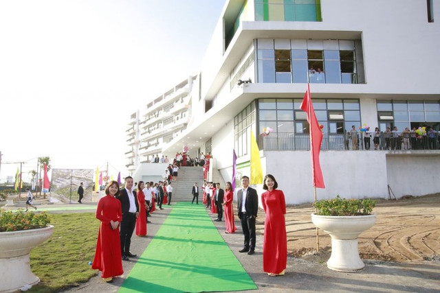 Vì sao 2 bệnh viện nghìn tỷ bị bỏ hoang sau 8 năm khởi công? - Hình 2 Vi sao 2 benh vien nghin ty bi bo hoang sau 8 nam khoi cong?-Hinh-2