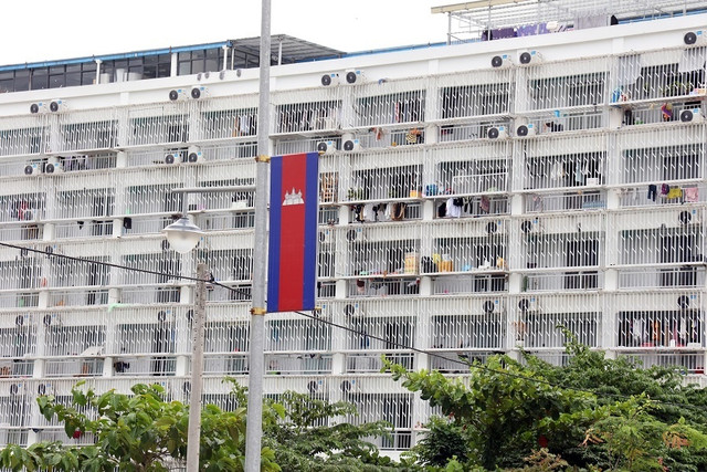Hé lộ đòn tâm lý dụ người Việt sang Campuchia kiếm tiền - Hình 3 He lo don tam ly du nguoi Viet sang Campuchia kiem tien-Hinh-3