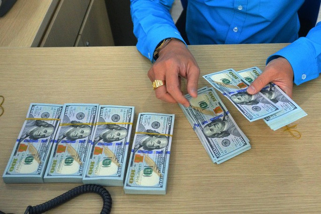 Vì sao tỷ giá USD/VNĐ biến động mạnh? Vi sao ty gia USD/VND bien dong manh?