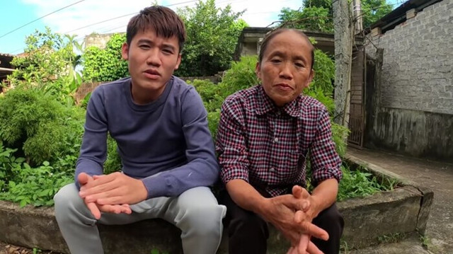'Con dại cái mang', kênh bà Tân Vlog 'tuột view' thê thảm - Hình 2 'Con dai cai mang', kenh ba Tan Vlog 'tuot view' the tham-Hinh-2