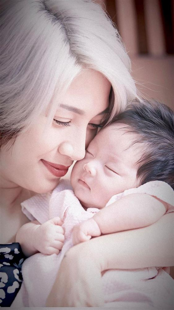 Pha Lê phản ứng khi bị nói kiếp đẻ thuê - Hình 4 Pha Le phan ung khi bi noi kiep de thue-Hinh-4