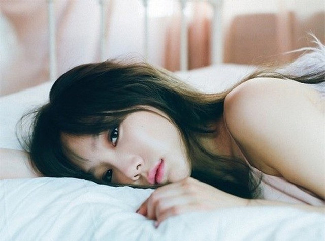 Nói dối để ở lại chăm mẹ người yêu cũ tôi bị chồng hất khỏi giường Noi doi de o lai cham me nguoi yeu cu toi bi chong hat khoi giuong