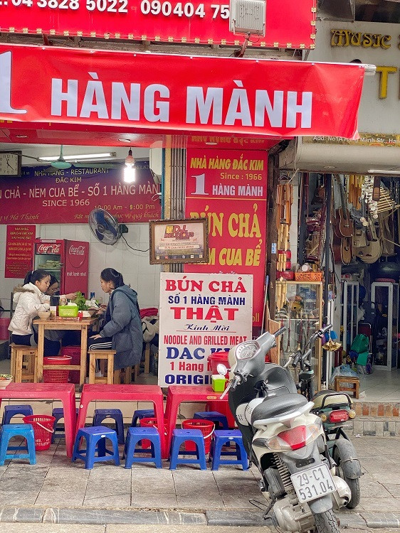 Chóng mặt với ma trận hàng quán chính hiệu ở Hà Nội - Hình 4 Chong mat voi ma tran hang quan chinh hieu o Ha Noi-Hinh-4