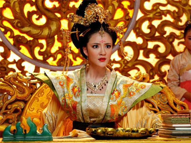 Vụ đánh ghen kinh hoàng của vị Hoàng hậu ghen tuông vô lối trong lịch sử Trung Hoa: Hộp quà gửi chồng chứa thứ đồ khiến tất cả khiếp hãi - Ảnh 3. Vụ đánh ghen kinh hoàng của vị Hoàng hậu ghen tuông vô lối trong lịch sử Trung Hoa: Hộp quà gửi chồng chứa thứ đồ khiến tất cả khiếp hãi - Ảnh 3.
