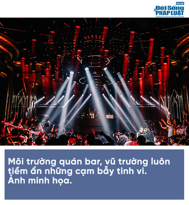 Nữ DJ thú nhận từng bị ném cốc vào đầu vì để gãy nhạc Nu DJ thu nhan tung bi nem coc vao dau vi de gay nhac