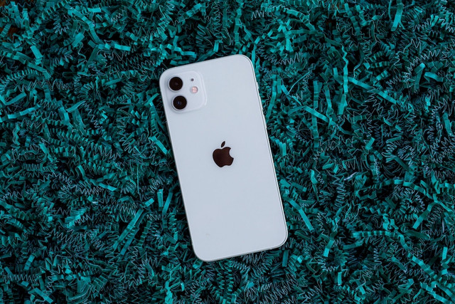 iPhone 12 và iPhone 12 mini giảm giá sau 1 tuần mở bán - Hình 3 iPhone 12 va iPhone 12 mini giam gia sau 1 tuan mo ban-Hinh-3