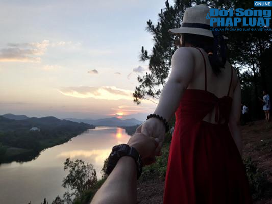 Bị người cũ phải bội, cô gái trẻ xách balo trốn đi Đà Lạt - Hình 5 Bi nguoi cu phai boi, co gai tre xach balo tron di Da Lat-Hinh-5
