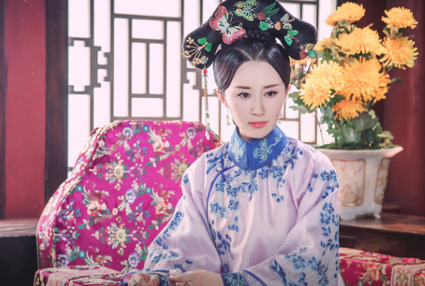 Chuyện về 2 chị em ruột gả cho Hoàng đế Khang Hi Chuyen ve 2 chi em ruot ga cho Hoang de Khang Hi