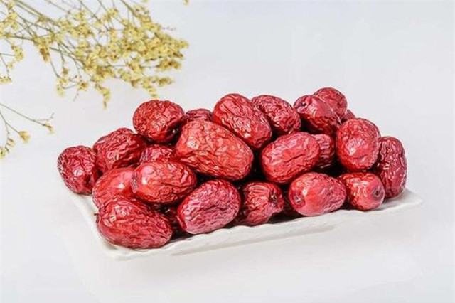 Phụ nữ sau 35 tuổi ăn thêm 6 loại thực phẩm vàng này Phu nu sau 35 tuoi an them 6 loai thuc pham vang nay