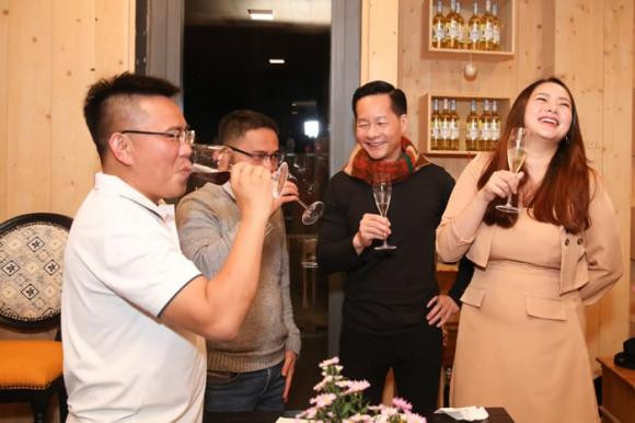 Phan Như Thảo tiếp tục lộ thân hình phát tướng Phan Nhu Thao tiep tuc lo than hinh phat tuong