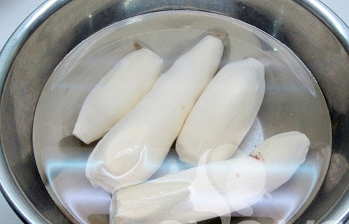 Chỉ thêm một thứ này nồi sắn luộc sẽ ngon không tưởng Chi them mot thu nay noi san luoc se ngon khong tuong