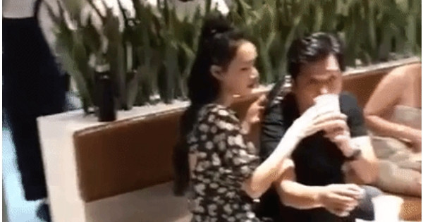 Nhã Phương vào bếp tận tình giúp Trường Giang lau mồ hôi - Hình 2 Nha Phuong vao bep tan tinh giup Truong Giang lau mo hoi-Hinh-2