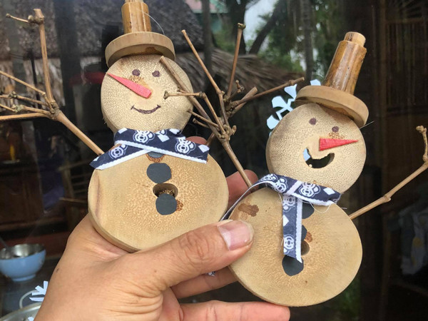 Cây thông Noel không có nổi một chiếc lá nhưng giá cả triệu đồng - Hình 3 Cay thong Noel khong co noi mot chiec la nhung gia ca trieu dong-Hinh-3