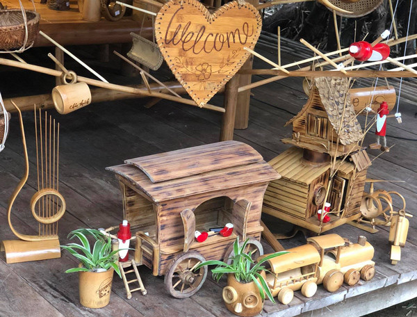 Cây thông Noel không có nổi một chiếc lá nhưng giá cả triệu đồng - Hình 5 Cay thong Noel khong co noi mot chiec la nhung gia ca trieu dong-Hinh-5