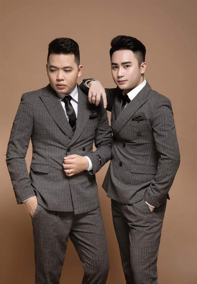 Đám cưới đồng tính ở Tây Ninh gây xôn xao cộng đồng mạng - Hình 2 Dam cuoi dong tinh o Tay Ninh gay xon xao cong dong mang-Hinh-2