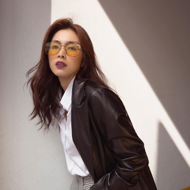 Hà nhà người ta: Người đăng quang hoa hậu, người làm ngọc nữ - Hình 3 Ha nha nguoi ta: Nguoi dang quang hoa hau, nguoi lam ngoc nu-Hinh-3