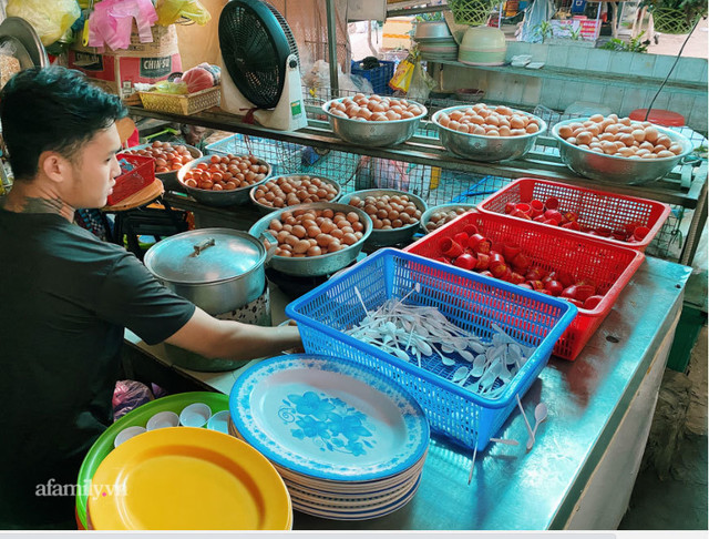 Quán trứng gà luộc nổi tiếng ở Vũng Tàu - Hình 7 Quan trung ga luoc noi tieng o Vung Tau-Hinh-7