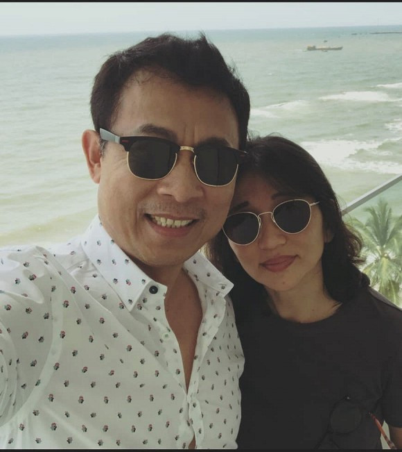 Vân Sơn hiếm hoi nịnh bà xã: 'Nàng có nét đẹp vượt thời gian' - Hình 9 Van Son hiem hoi ninh ba xa: 'Nang co net dep vuot thoi gian'-Hinh-9