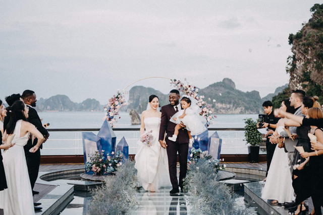 Lấy chồng châu Phi, tiểu thư Hà Nội đẹp mê mẩn khi mặc váy cưới - Hình 2 Lay chong chau Phi, tieu thu Ha Noi dep me man khi mac vay cuoi-Hinh-2