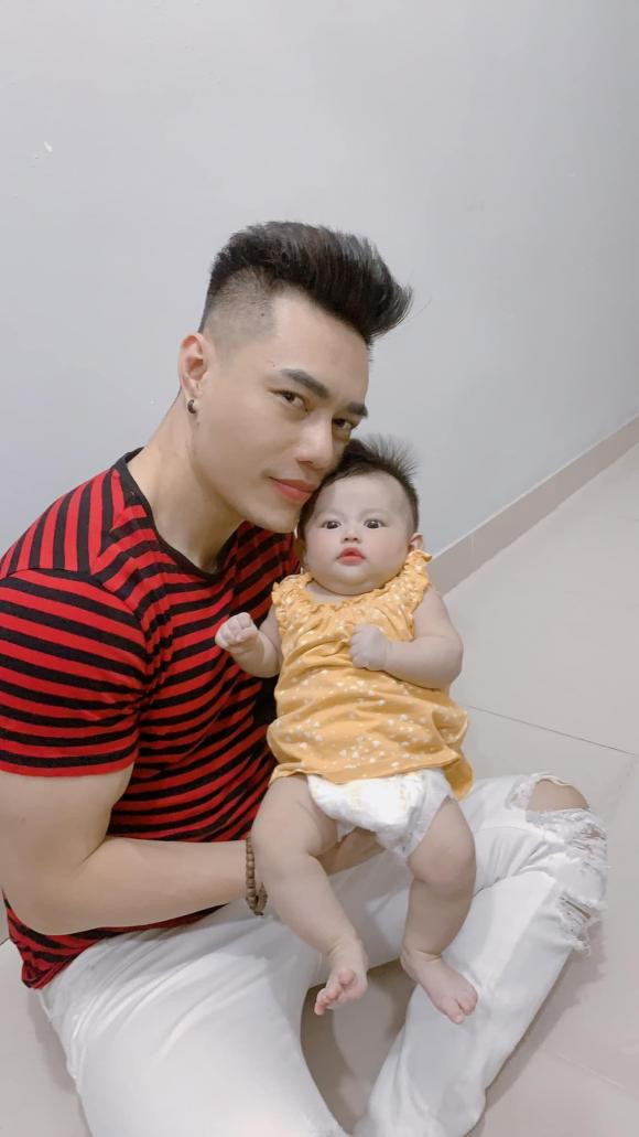 Lê Dương Bảo Lâm khoe con gái thứ 2 đáng yêu Le Duong Bao Lam khoe con gai thu 2 dang yeu