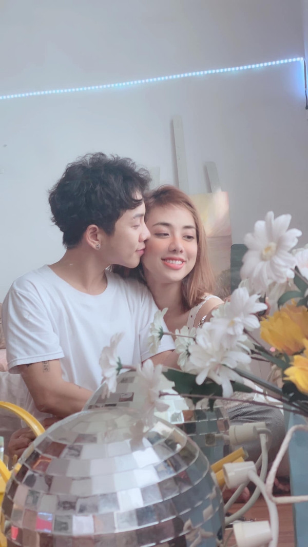 Miko Lan Trinh túc trực bên bạn trai phẫu thuật cắt ngực - Hình 6 Miko Lan Trinh tuc truc ben ban trai phau thuat cat nguc-Hinh-6
