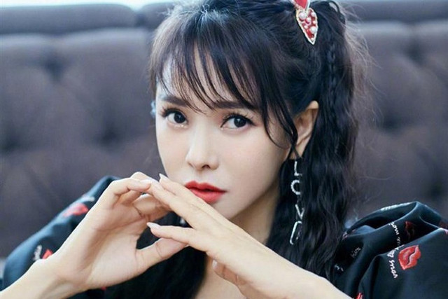 Ngôi sao mua 900 món hàng trong ngày lễ độc thân Ngoi sao mua 900 mon hang trong ngay le doc than