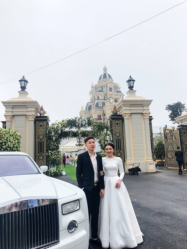 Cuộc sống sang chảnh của các rich kid và cô dâu '200 cây vàng' nổi tiếng 2019 - Hình 7 Cuoc song sang chanh cua cac rich kid va co dau '200 cay vang' noi tieng 2019-Hinh-7