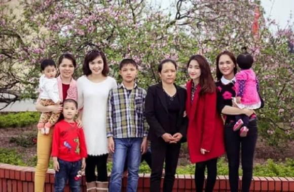 Mẹ ruột Hòa Minzy: Tảo tần vì con, về già sống trong nhung lụa Me ruot Hoa Minzy: Tao tan vi con, ve gia song trong nhung lua