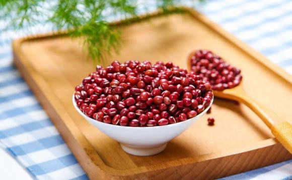Mua đậu đỏ nên chọn hạt to hay nhỏ? Loại nào giàu dinh dưỡng? - Hình 4 Mua dau do nen chon hat to hay nho? Loai nao giau dinh duong?-Hinh-4