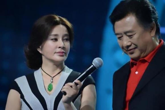 Ở tuổi 70 vẫn trẻ đẹp, Lưu Hiểu Khánh có phép thuật gì? - Hình 2 O tuoi 70 van tre dep, Luu Hieu Khanh co phep thuat gi?-Hinh-2