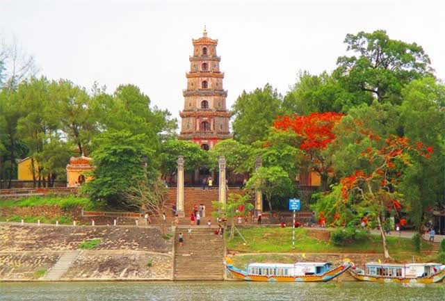 Ngôi chùa nào là bảo vật trấn giữ long mạch các đời vua, chúa Nguyễn? Ngoi chua nao la bao vat tran giu long mach cac doi vua, chua Nguyen?