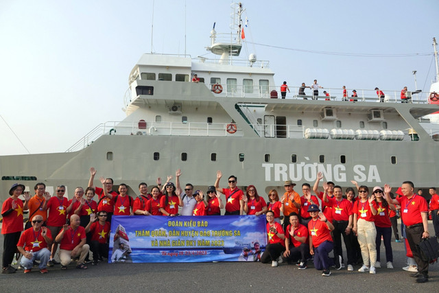Nguyên Phó Thủ tướng Vũ Khoan và những dấu ấn trong công tác người Việt Nam ở nước ngoài - Hình 2 Nguyen Pho Thu tuong Vu Khoan va nhung dau an trong cong tac nguoi Viet Nam o nuoc ngoai-Hinh-2