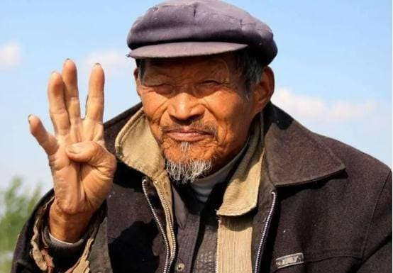 Về già không nên tùy tiện nói 4 điều này với con cháu! Ve gia khong nen tuy tien noi 4 dieu nay voi con chau!