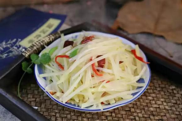 Bất ngờ sự khác biệt giữa khoai tây vỏ vàng và vỏ trắng? - Hình 4 Bat ngo su khac biet giua khoai tay vo vang va vo trang?-Hinh-4